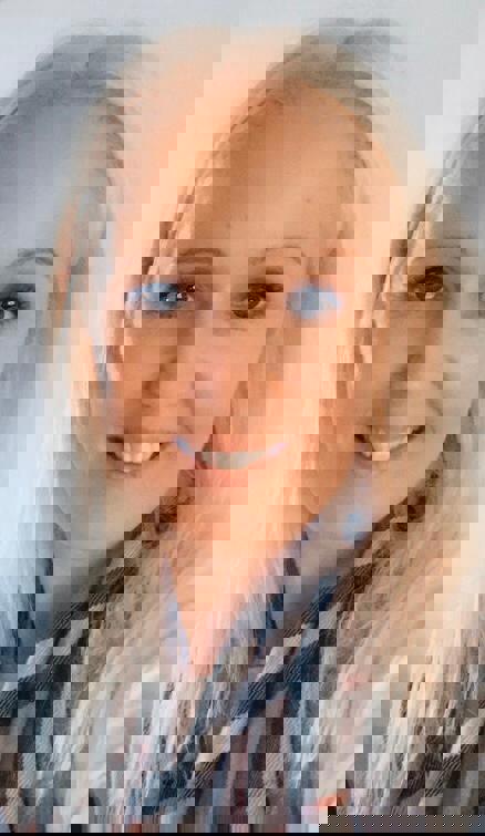 Laura Porter Great Vibes