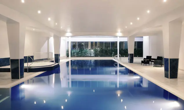 Mercure pool 1.jpg