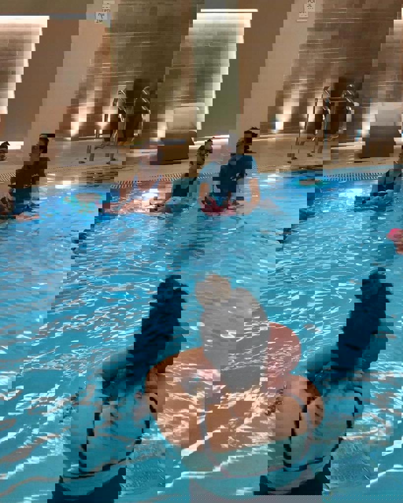 Apex_teacher LH_Floaties