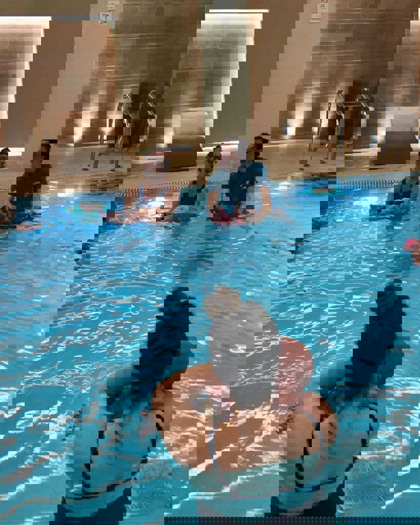 Apex_teacher LH_Floaties