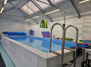 Sellincourt School swimming pool Tooting SW17.JPG