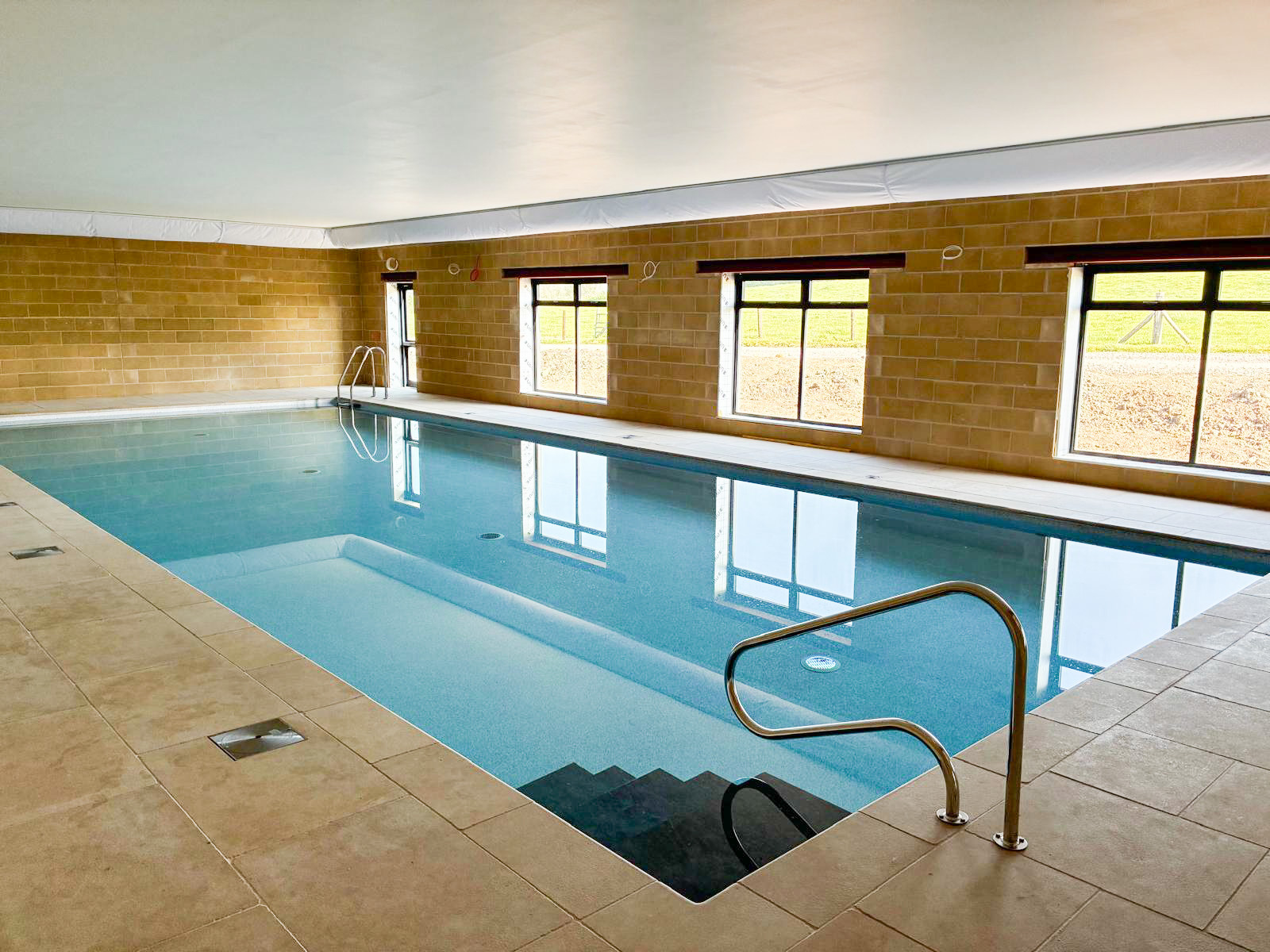 Mfpool Interior (2)